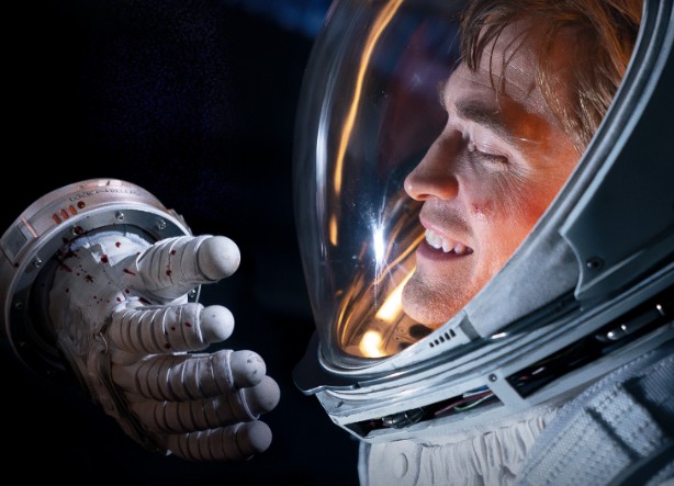 Faut-il aller voir Mickey 17 de Bong Joon Ho, avec Robert Pattinson ?